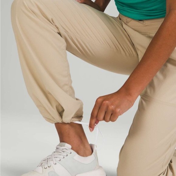 lululemon athletica Beige Pants - Picture 14 of 14